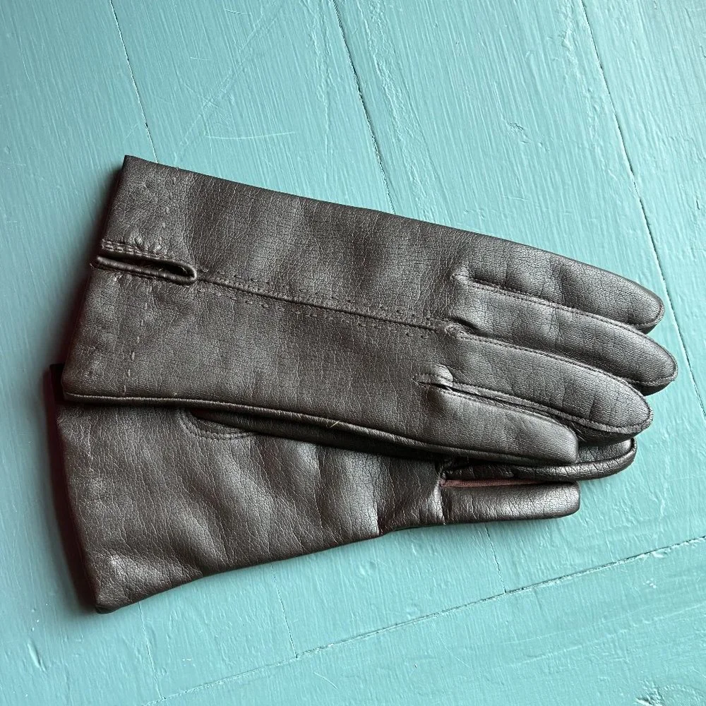 Brown Women's Gloves with Fur Lining - Size 8